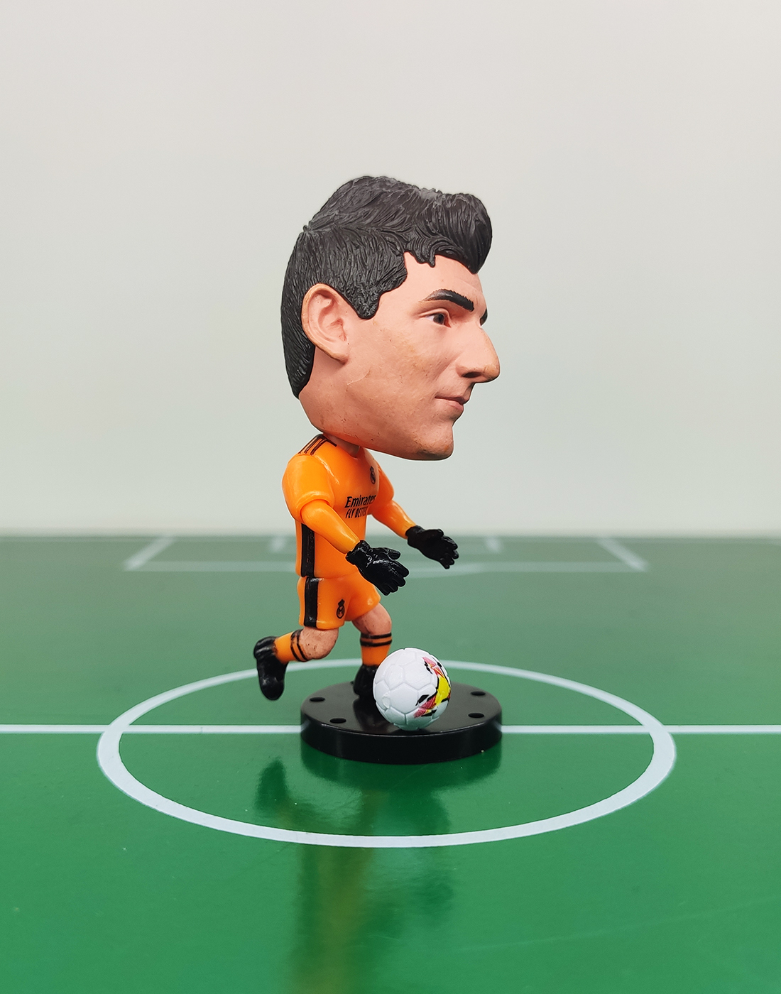Фигурка Thibaut Courtois в форме Real Madrid (6,5 см) Фигурка вратаря Thibaut Courtois в форме Real Madrid