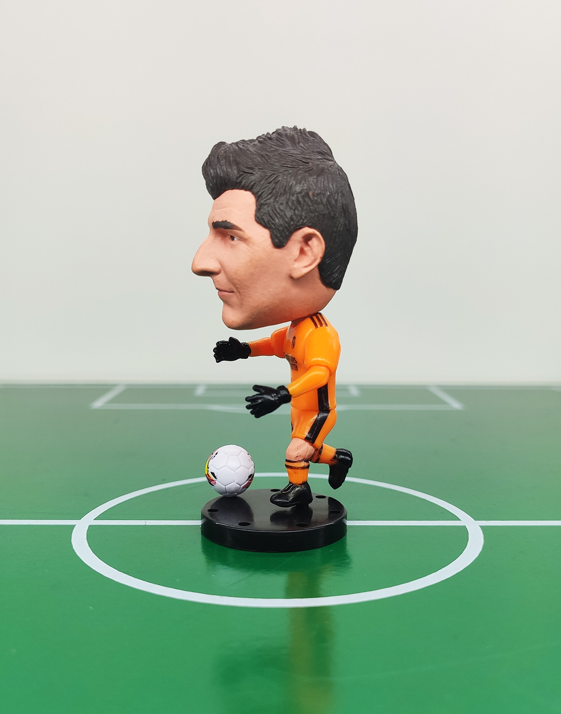 Фигурка Thibaut Courtois в форме Real Madrid (6,5 см) Фигурка вратаря Куртуа в форме Real Madrid